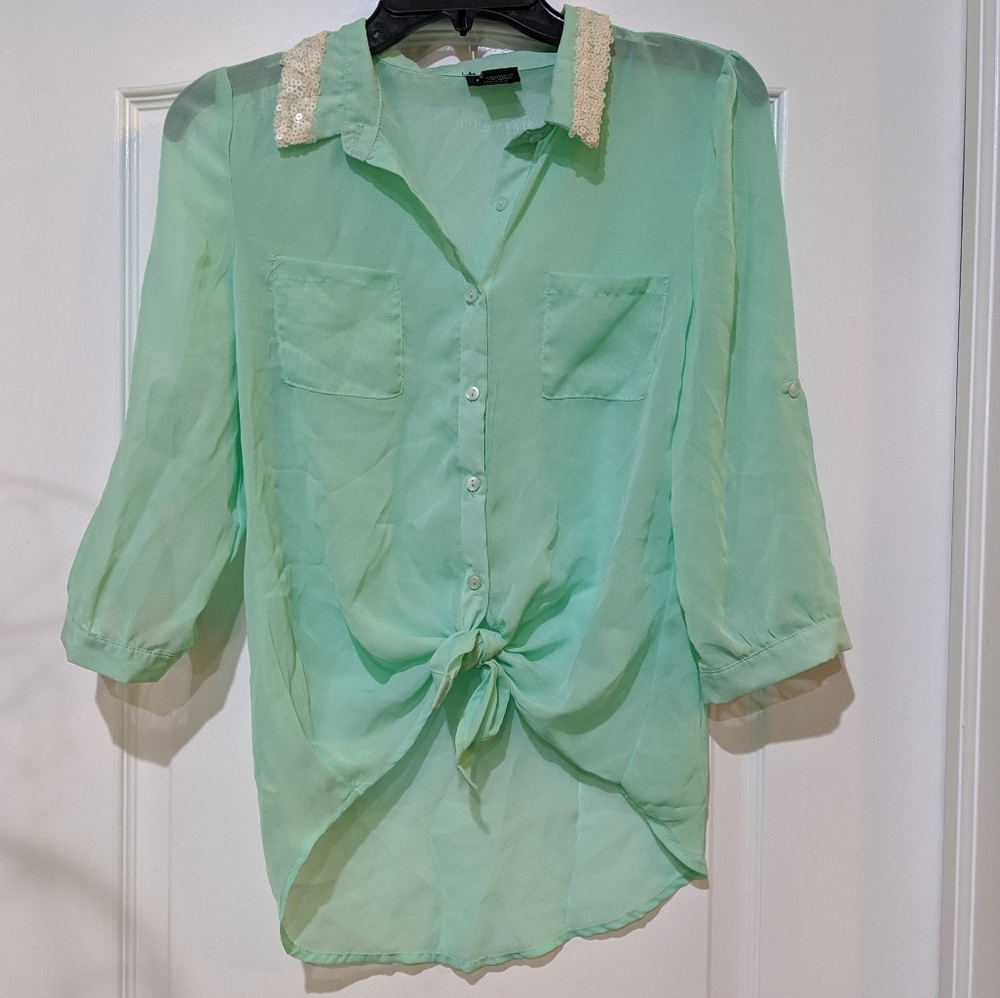 Sequin collar shirt